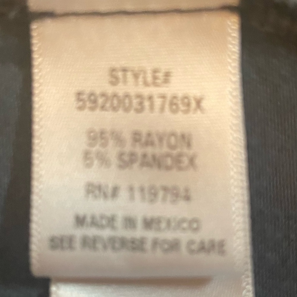 One World Shirt - Picture 5 of 6